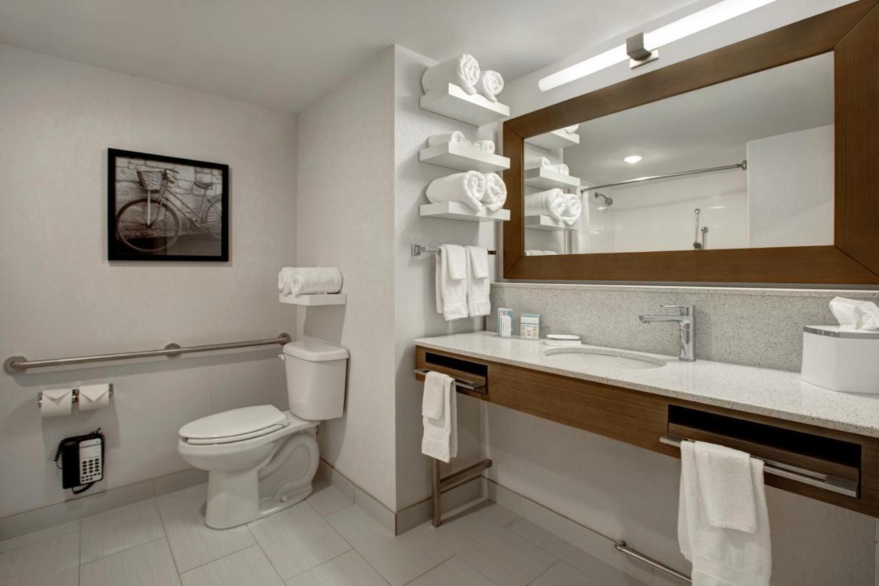 The Landing Hotel & Conference Centre St. Paul Luaran gambar