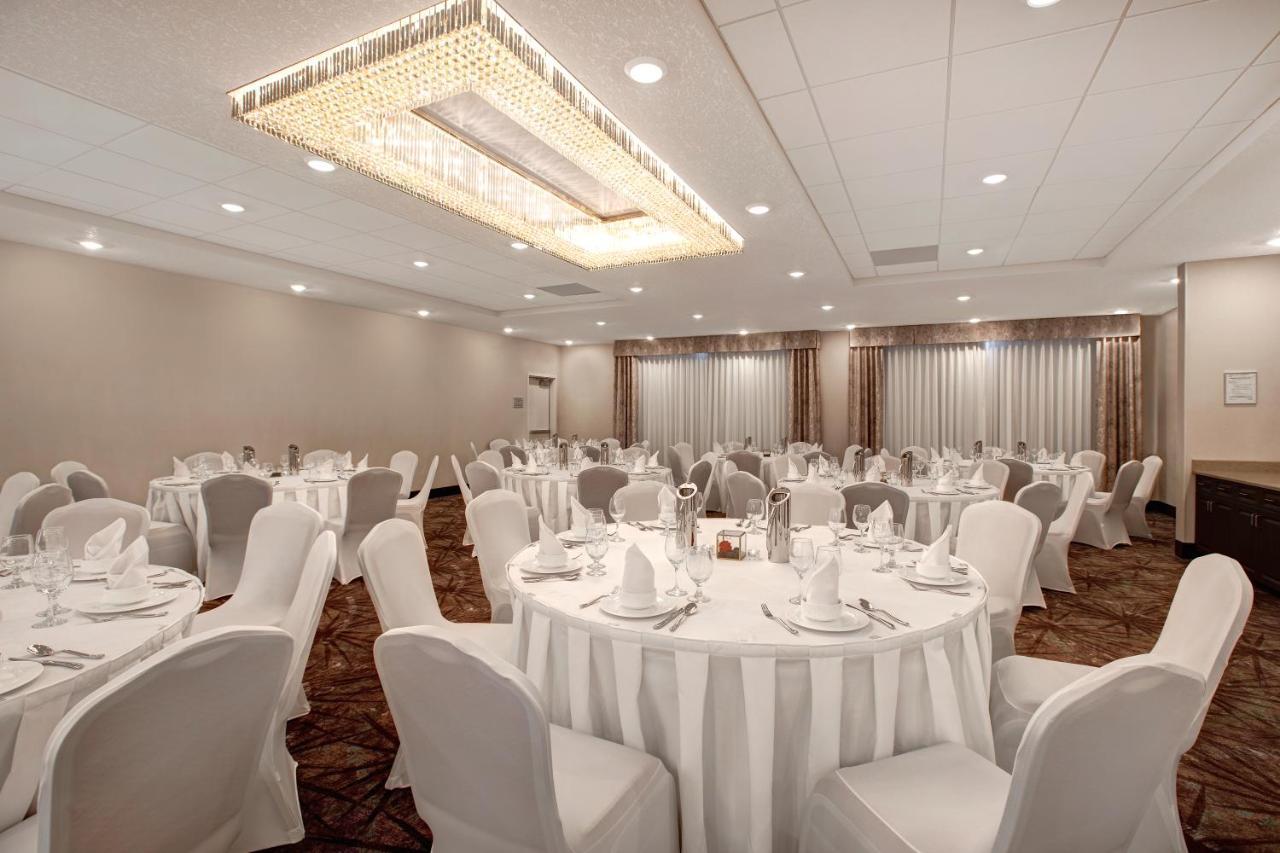 The Landing Hotel & Conference Centre St. Paul Luaran gambar