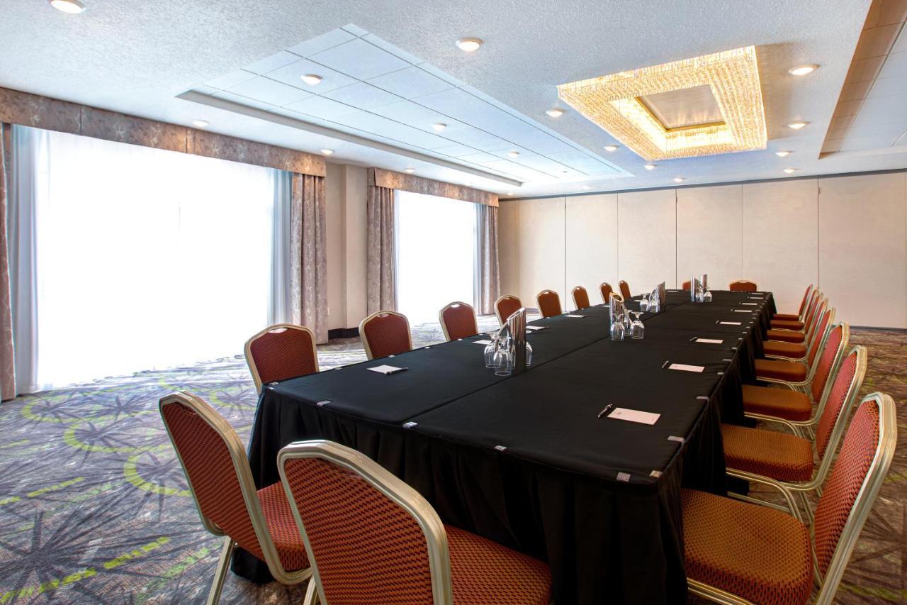 The Landing Hotel & Conference Centre St. Paul Luaran gambar