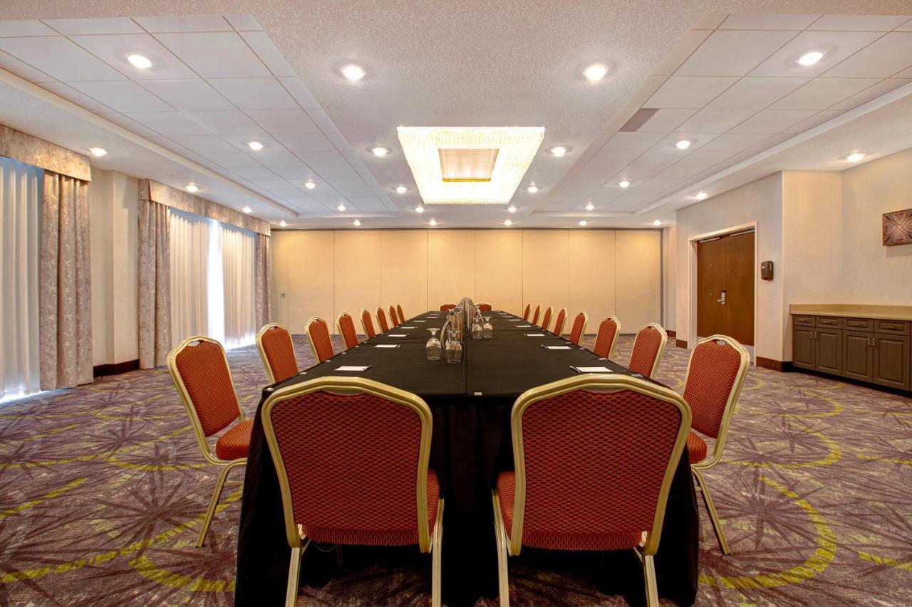 The Landing Hotel & Conference Centre St. Paul Luaran gambar